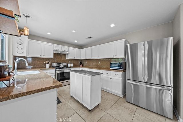 11389 Magnolia Street, Corona, CA 92883