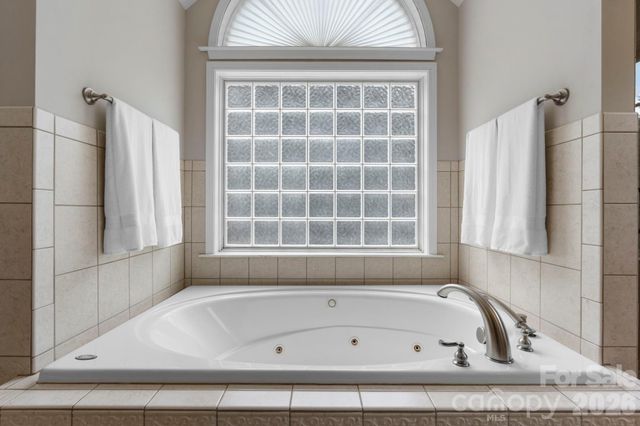 1221 Willow Creek Drive, Newton, NC 28658