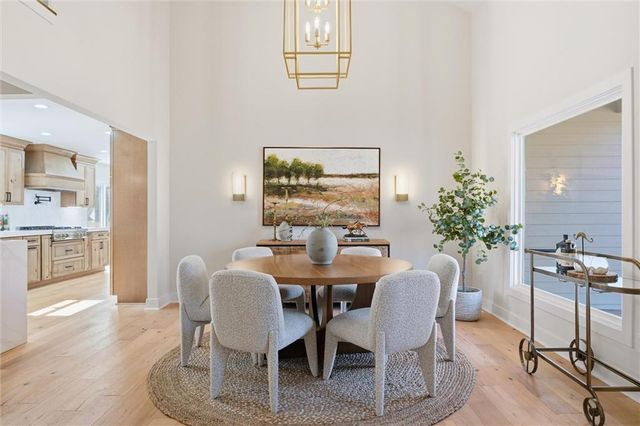 10070 Hemlock Drive, Overland Park, KS 66212