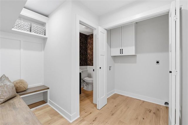 10070 Hemlock Drive, Overland Park, KS 66212