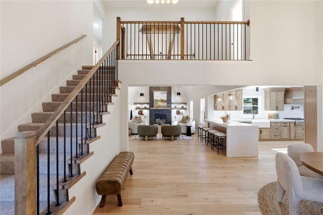 10070 Hemlock Drive, Overland Park, KS 66212