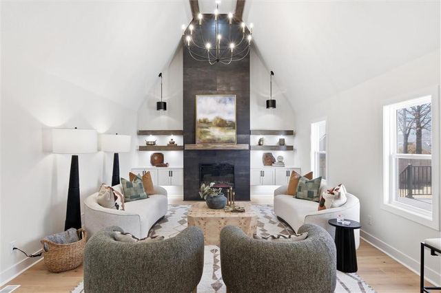 10070 Hemlock Drive, Overland Park, KS 66212