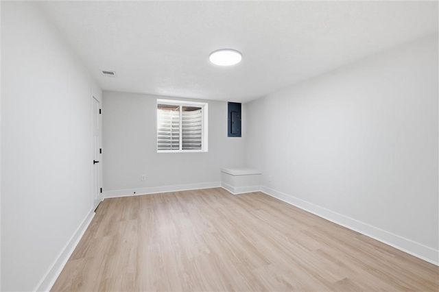 10070 Hemlock Drive, Overland Park, KS 66212