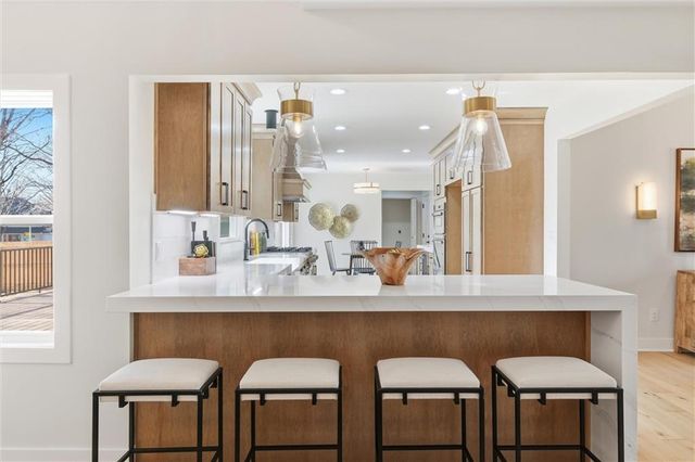 10070 Hemlock Drive, Overland Park, KS 66212