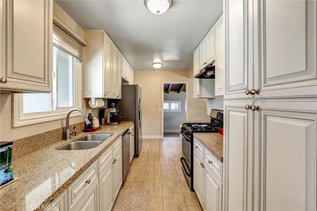 550 Kern, La Habra, CA 90631