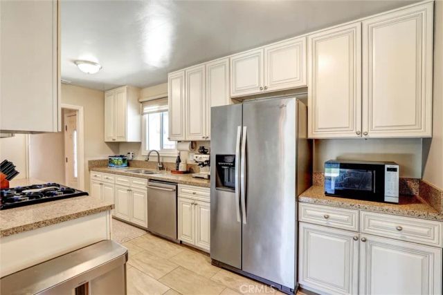 550 Kern, La Habra, CA 90631