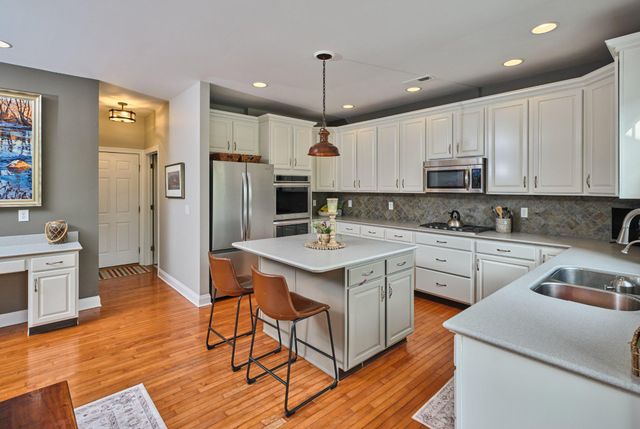 3 WILLIAMSON LN, Lambertville, NJ 08530