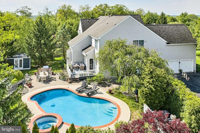 3 WILLIAMSON LN, Lambertville, NJ 08530