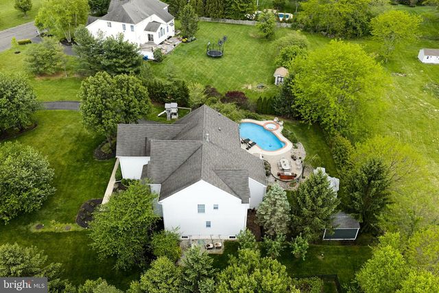 3 WILLIAMSON LN, Lambertville, NJ 08530