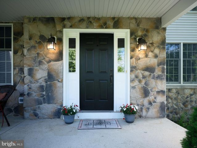 3 WILLIAMSON LN, Lambertville, NJ 08530