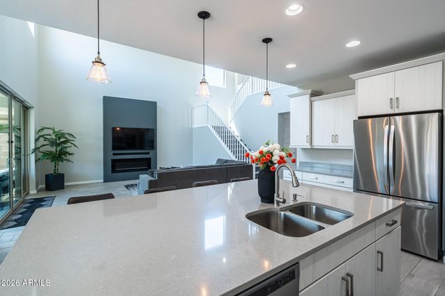 7228 W Quail Track Drive, Peoria, AZ 85383