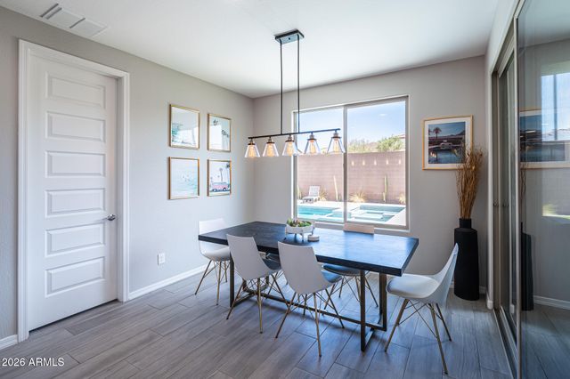 7228 W Quail Track Drive, Peoria, AZ 85383