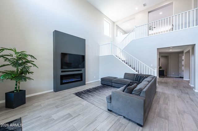 7228 W Quail Track Drive, Peoria, AZ 85383