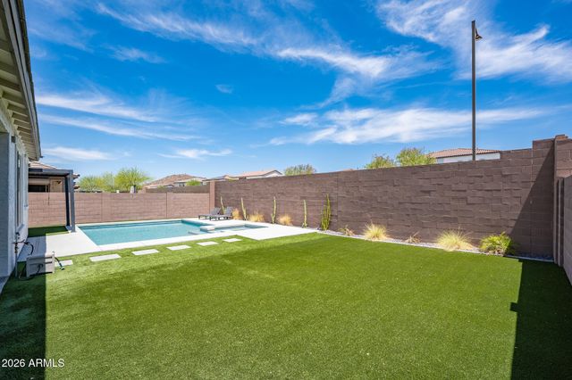 7228 W Quail Track Drive, Peoria, AZ 85383