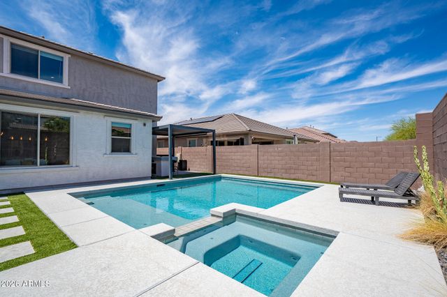 7228 W Quail Track Drive, Peoria, AZ 85383