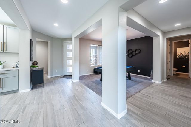 7228 W Quail Track Drive, Peoria, AZ 85383