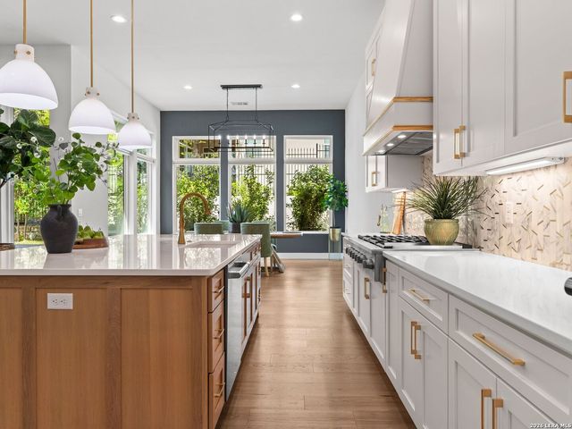 7119 Bluff Strand, San Antonio, TX 78257