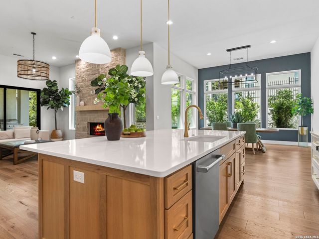 7119 Bluff Strand, San Antonio, TX 78257