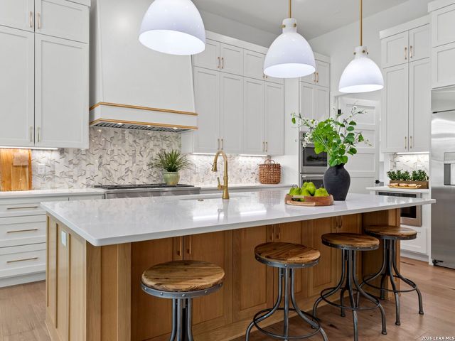 7119 Bluff Strand, San Antonio, TX 78257