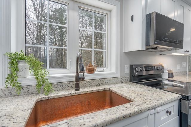 20 Lorraine's Lane, Barrington, NH 03825