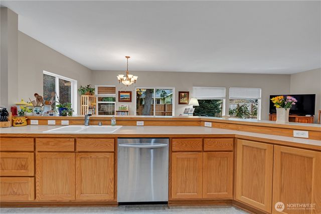 142 Camano Lane, Port Ludlow, WA 98365