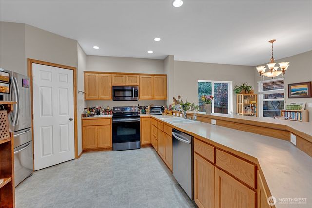 142 Camano Lane, Port Ludlow, WA 98365