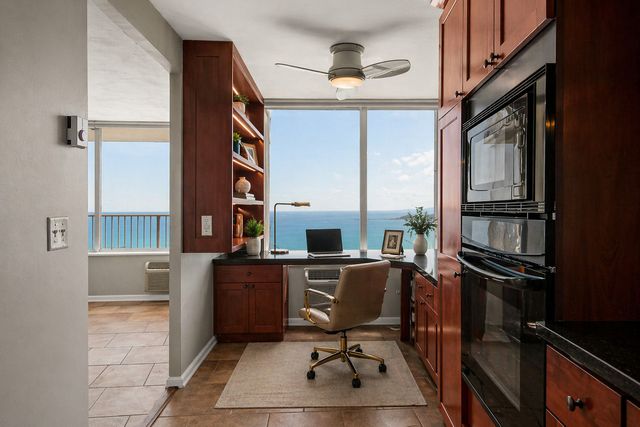 940 W Glenlake Avenue 34B, Chicago, IL 60660