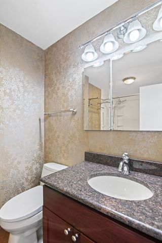 940 W Glenlake Avenue 34B, Chicago, IL 60660