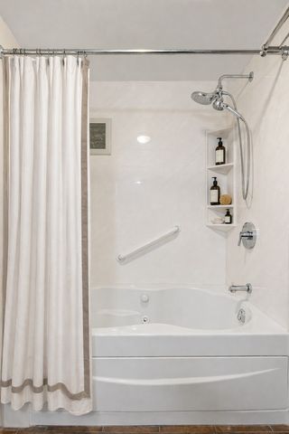 940 W Glenlake Avenue 34B, Chicago, IL 60660