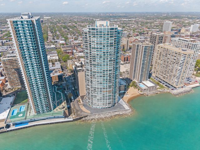 940 W Glenlake Avenue 34B, Chicago, IL 60660