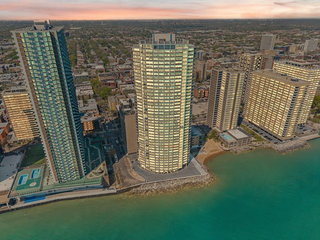 940 W Glenlake Avenue 34B, Chicago, IL 60660