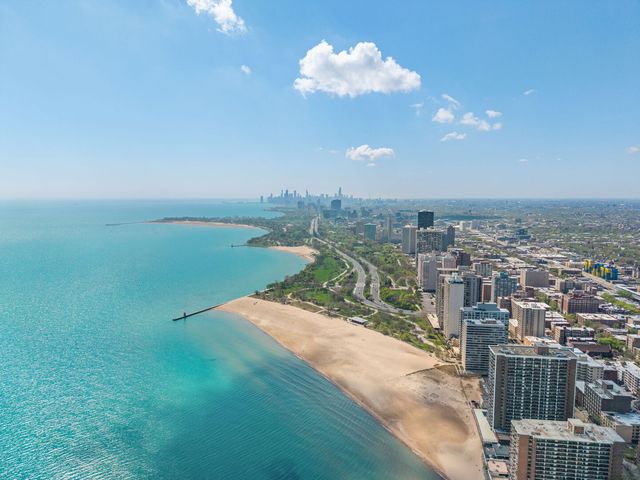 940 W Glenlake Avenue 34B, Chicago, IL 60660