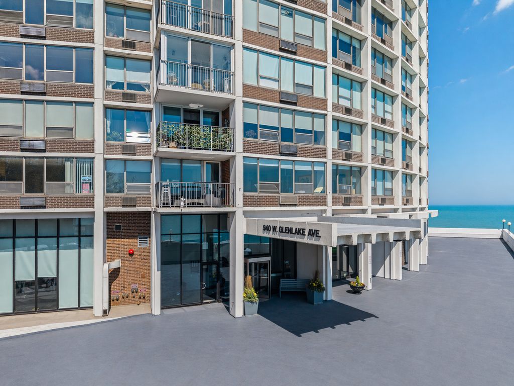 940 W Glenlake Avenue 34B, Chicago, IL 60660
