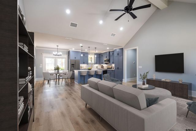 1003 Karen Dr, Lindale, TX 75771