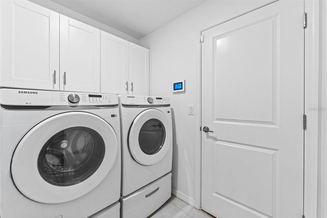 6494 BEVERLY HILLS DRIVE, Zephyrhills, FL 33541