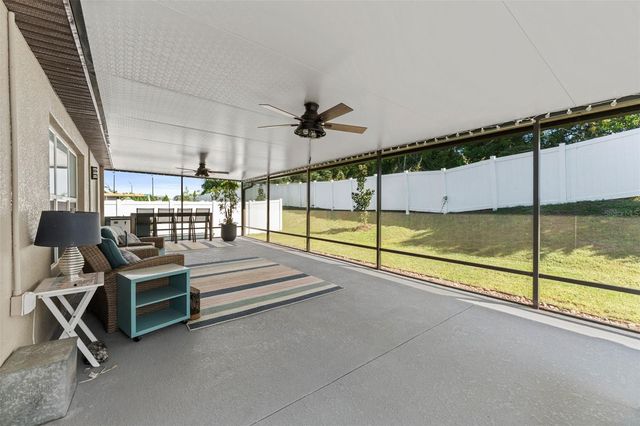 6494 BEVERLY HILLS DRIVE, Zephyrhills, FL 33541