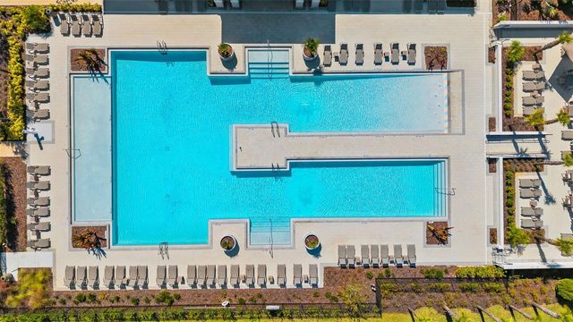 6494 BEVERLY HILLS DRIVE, Zephyrhills, FL 33541