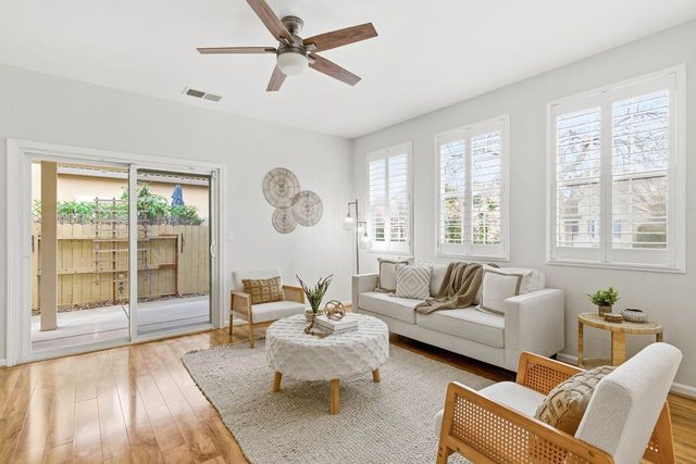 2842 Stonegate Dr, West Sacramento, CA 95691