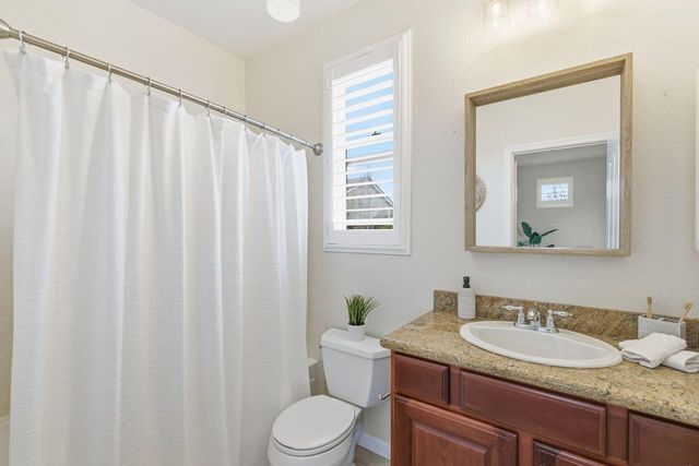 2842 Stonegate Dr, West Sacramento, CA 95691