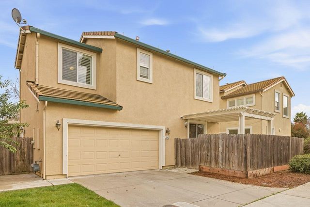 2842 Stonegate Dr, West Sacramento, CA 95691