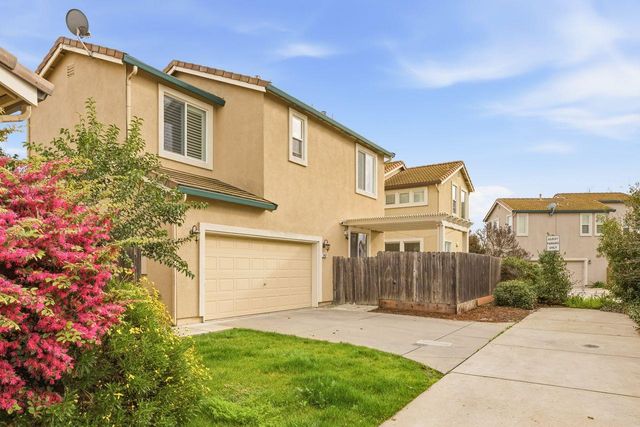 2842 Stonegate Dr, West Sacramento, CA 95691