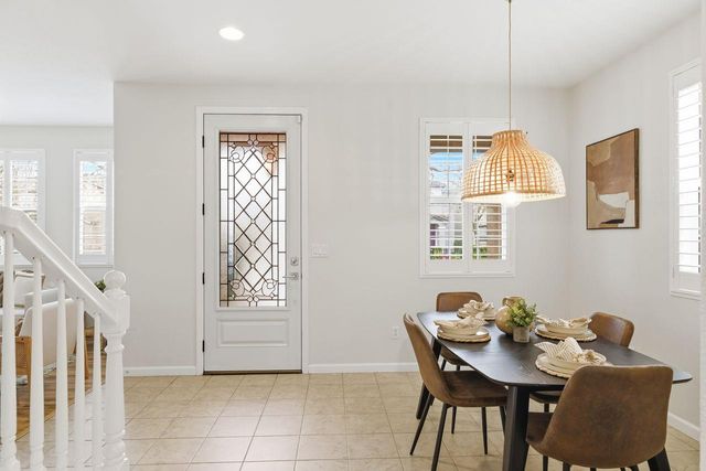 2842 Stonegate Dr, West Sacramento, CA 95691