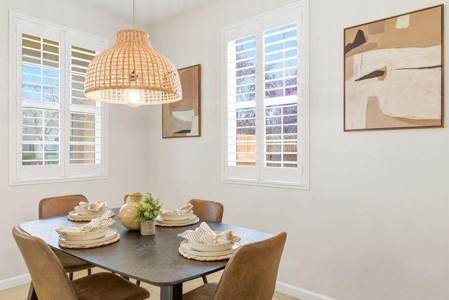 2842 Stonegate Dr, West Sacramento, CA 95691