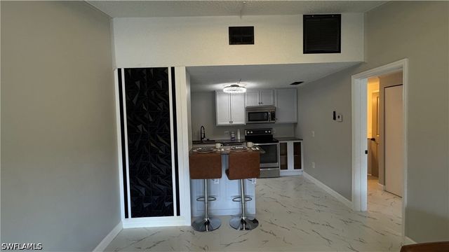 5222 TREETOPS DR, Naples, FL 34113