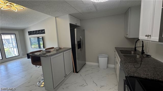 5222 TREETOPS DR, Naples, FL 34113