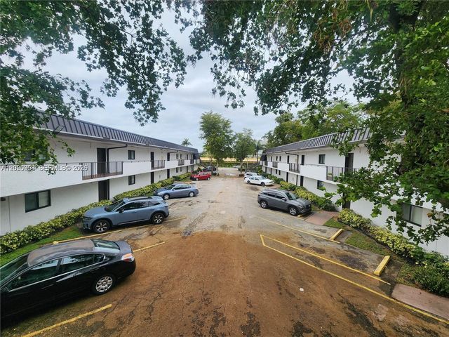 19600 SW 110th Court 112, Cutler Bay, FL 33157