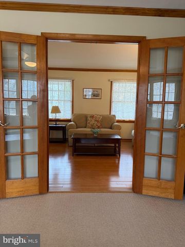 3 VALLI CT, Hamilton, NJ 08690