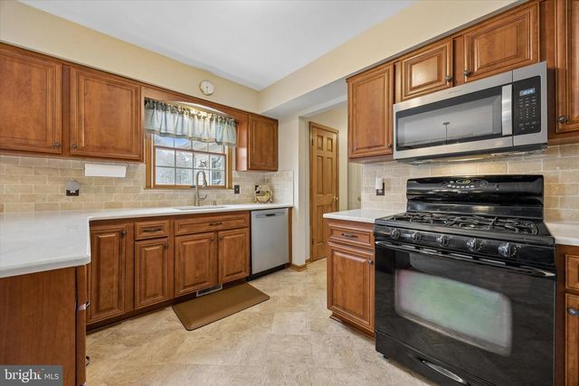 3 VALLI CT, Hamilton, NJ 08690