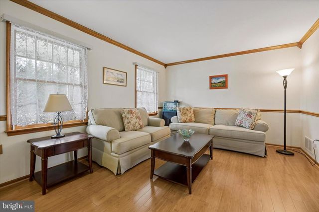 3 VALLI CT, Hamilton, NJ 08690