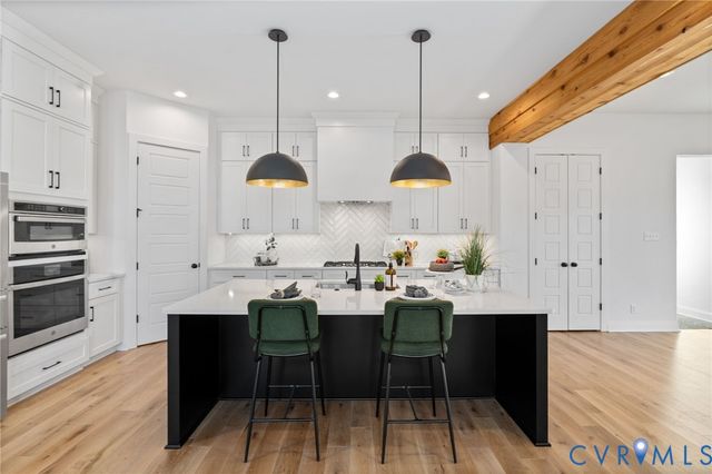 11513 Clear Bark Ln, Moseley, VA 23120